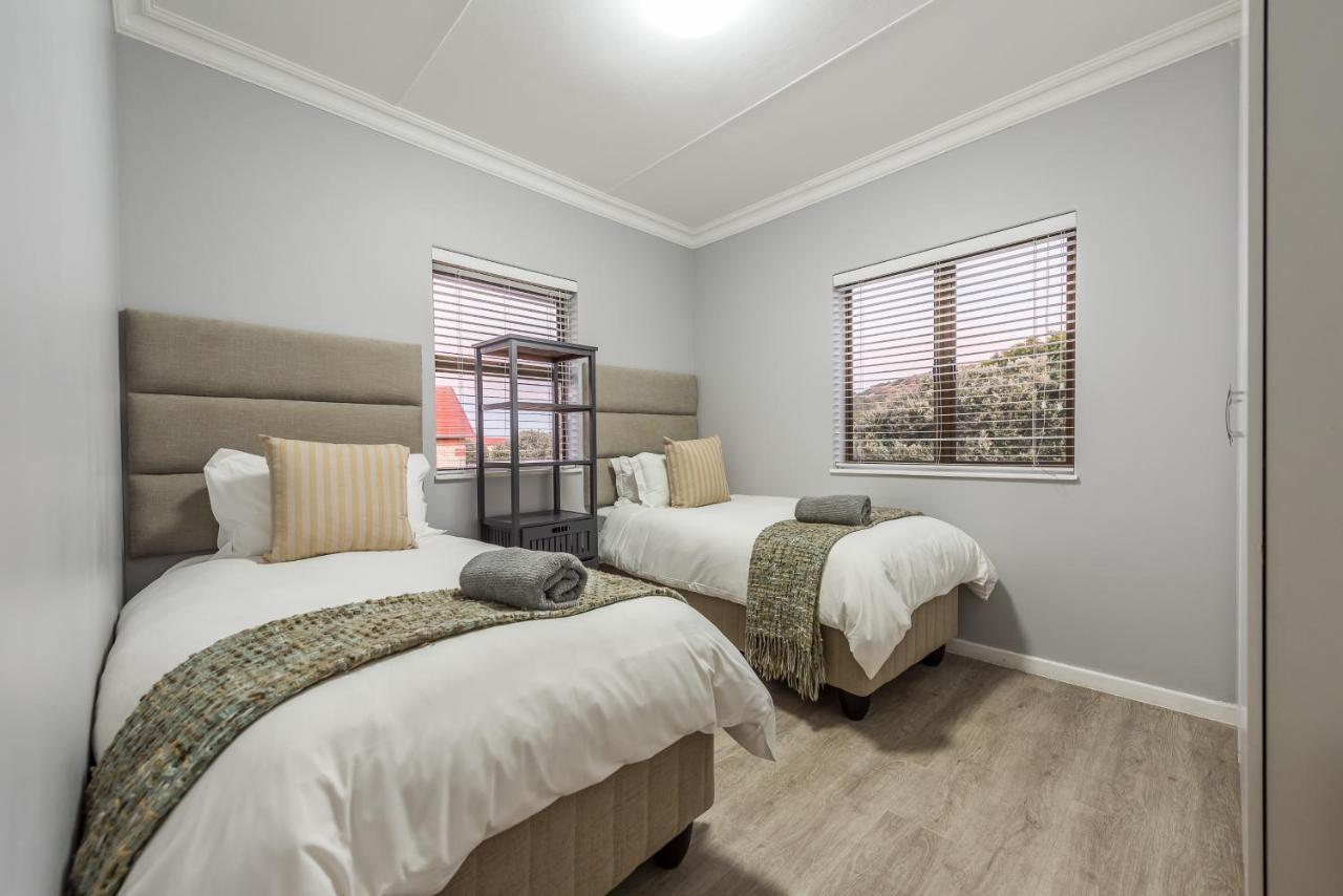 Beacon Wharf , George Hay 6 Seafront Accommodation Моссел-Бей Экстерьер фото